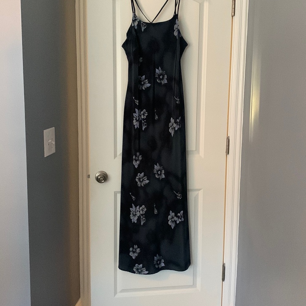Fashion Bug Dress size 12 Flower pattern long lace up dress